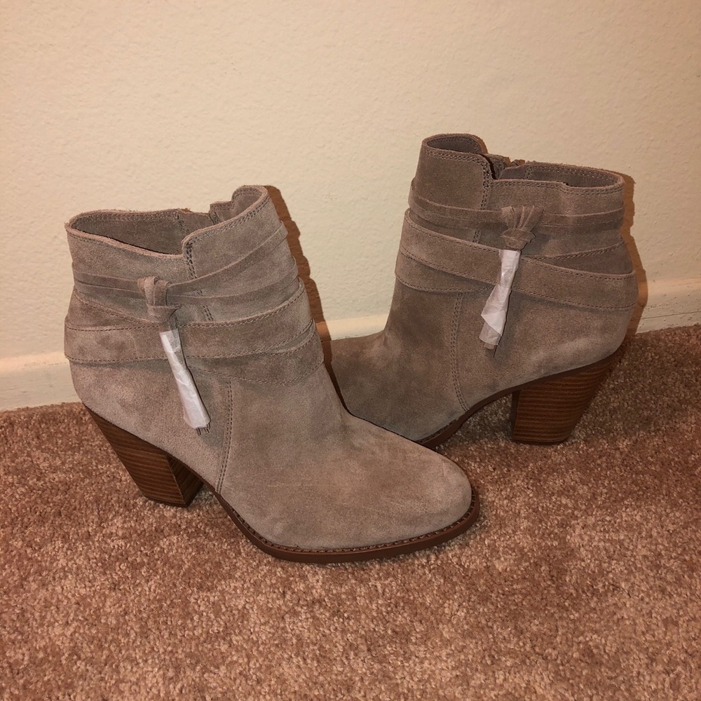 Suede boots